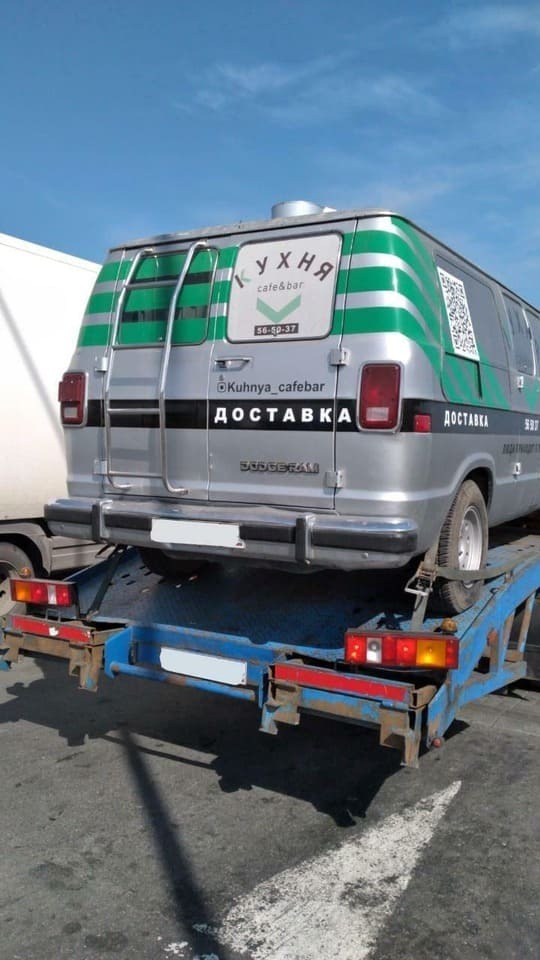 Фото эвакуации коммерческого транспорта