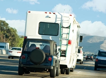 буксировка джипа на жесткой сцепке